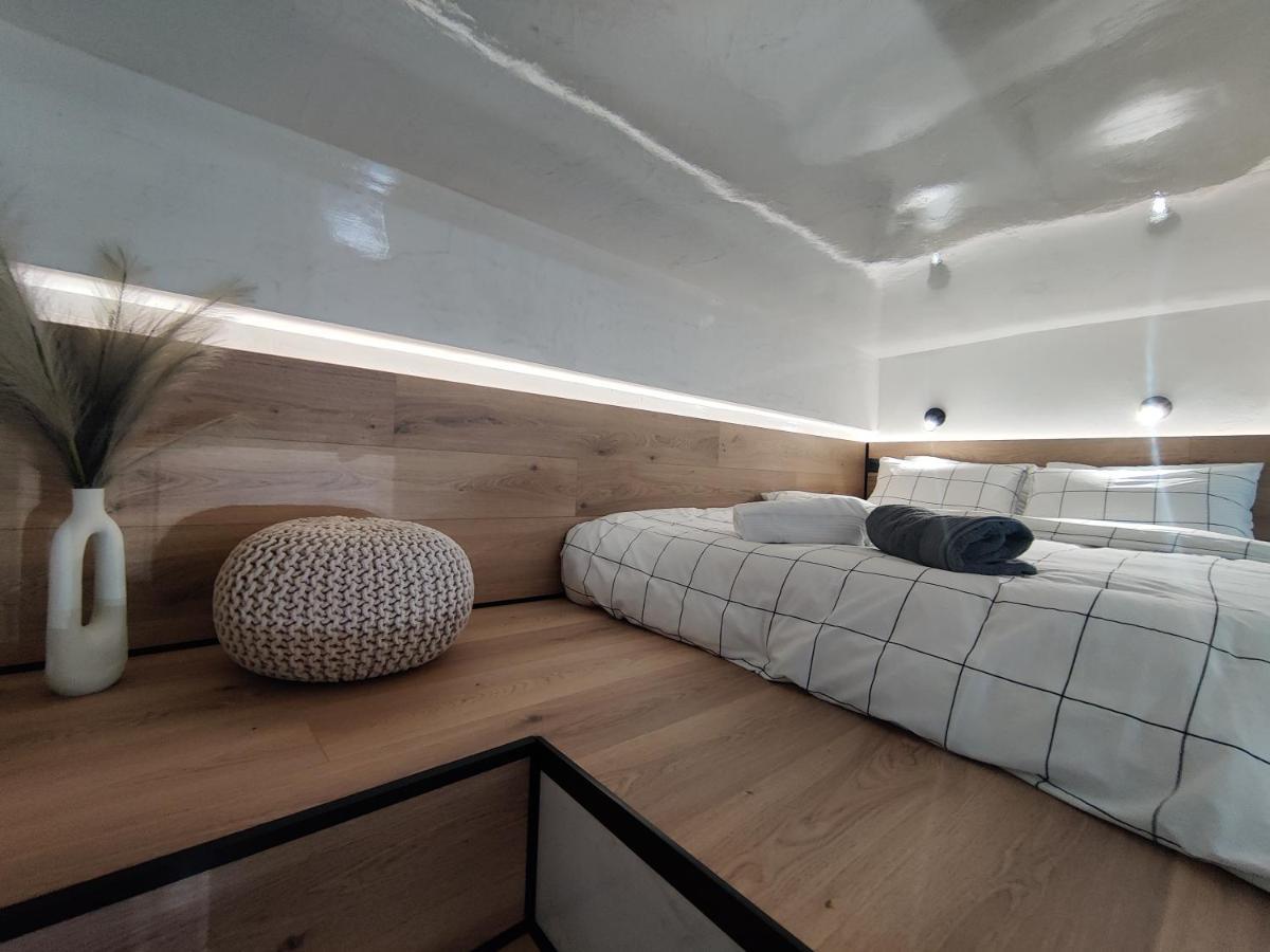 112 Downtown Loft Apartment Volos